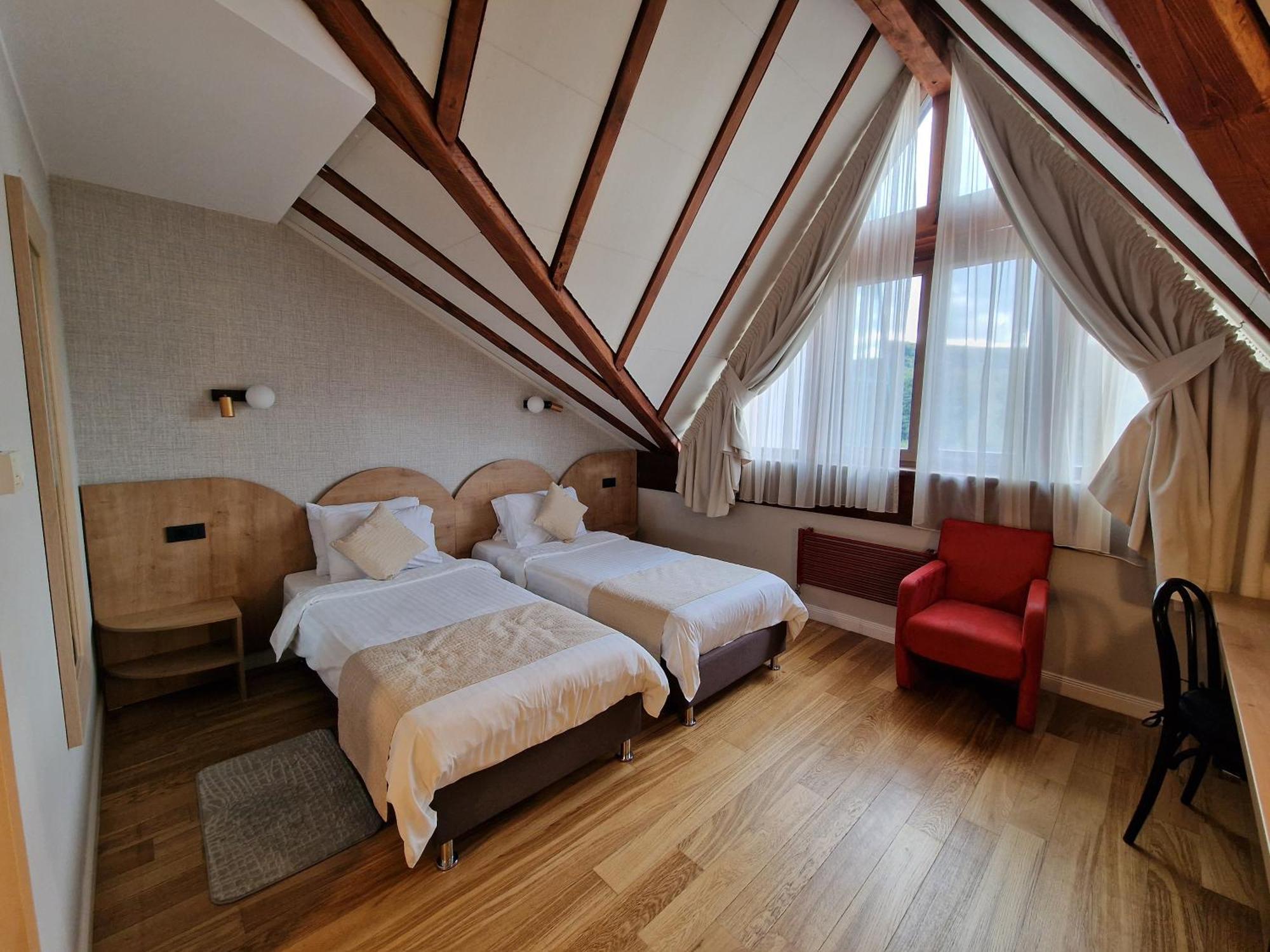 Hotel Sunny Hill Cluj-Napoca Exterior foto